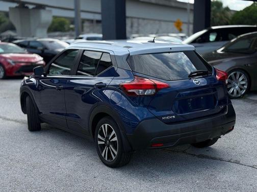 2019 Nissan Kicks SV