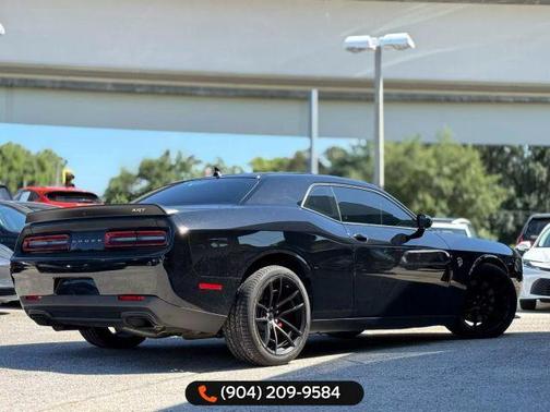 Pitch Black Clearcoat 2023 Dodge Challenger SRT Hellcat