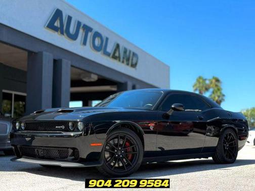 Pitch Black Clearcoat 2023 Dodge Challenger SRT Hellcat