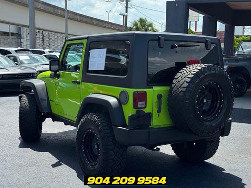 Gecko Pearlcoat 2013 Jeep Wrangler Rubicon