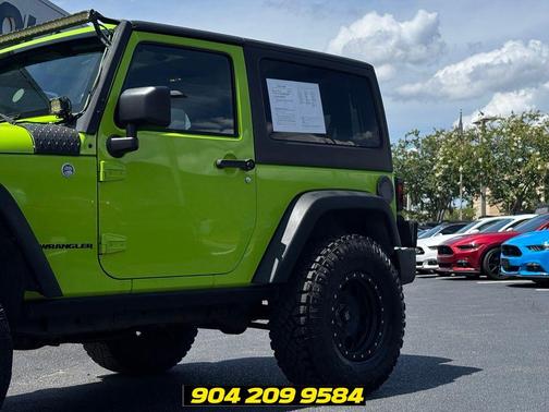 Gecko Pearlcoat 2013 Jeep Wrangler Rubicon