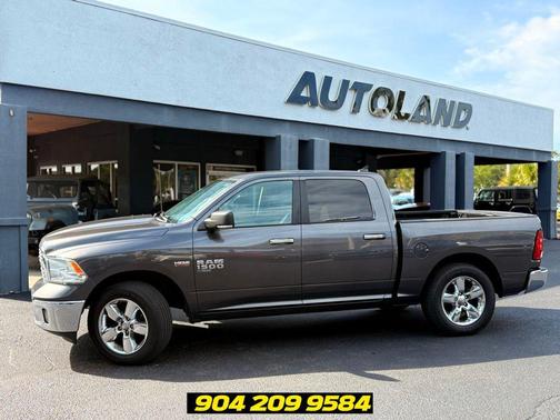 Granite Crystal Metallic Clearcoat 2019 RAM 1500 Big Horn