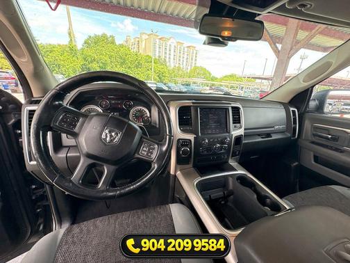 Granite Crystal Metallic Clearcoat 2019 RAM 1500 Big Horn