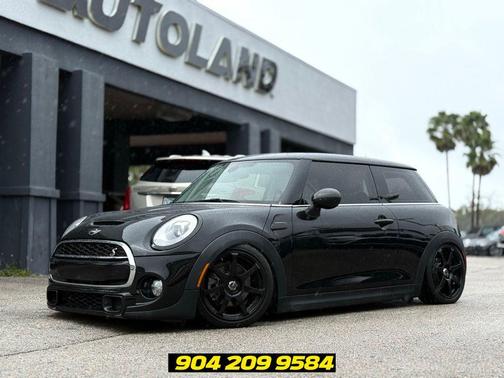 Midnight Black Metallic 2017 MINI Hardtop Cooper S