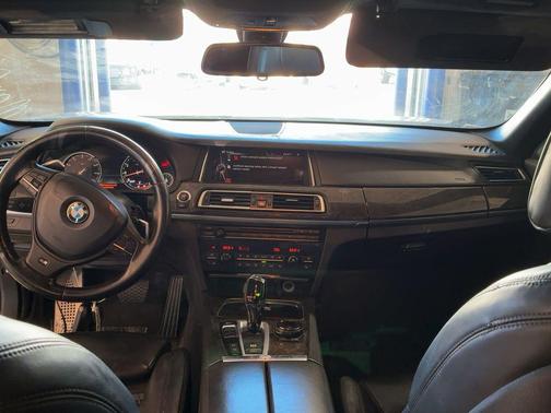 2015 BMW 750 Li
