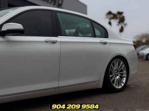 Alpine White 2015 BMW 750 Li