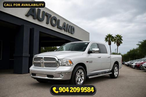 Bright Silver Metallic Clearcoat 2016 RAM 1500 Laramie