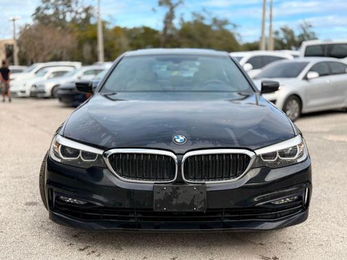2017 BMW 530 530i