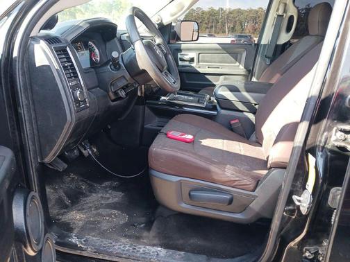 2018 RAM 2500 Tradesman Crew Cab 4x4 6'4' Box