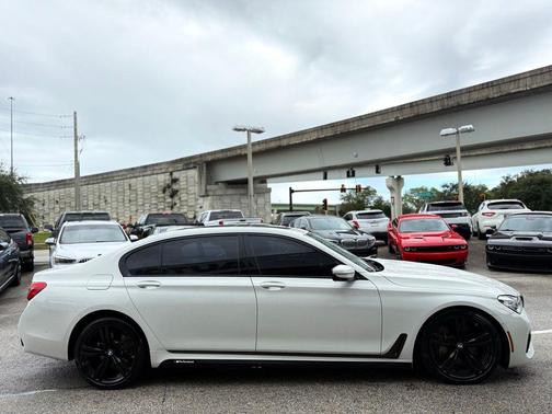 2017 BMW 750 i xDrive