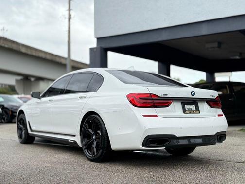 2017 BMW 750 i xDrive