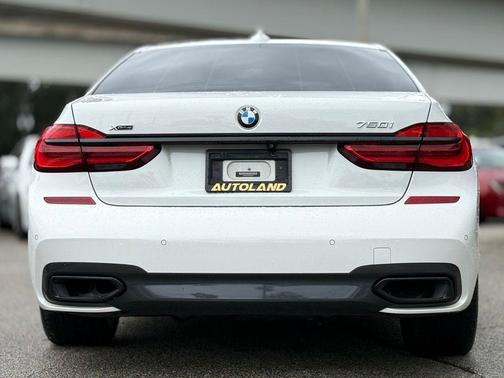 2017 BMW 750 i xDrive