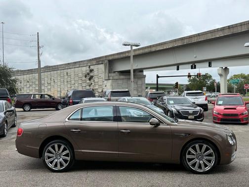 2015 Bentley Flying Spur Base