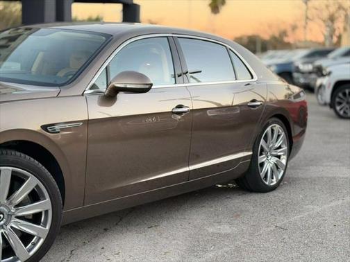 2015 Bentley Flying Spur Base