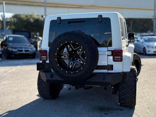 2013 Jeep Wrangler Unlimited Sahara