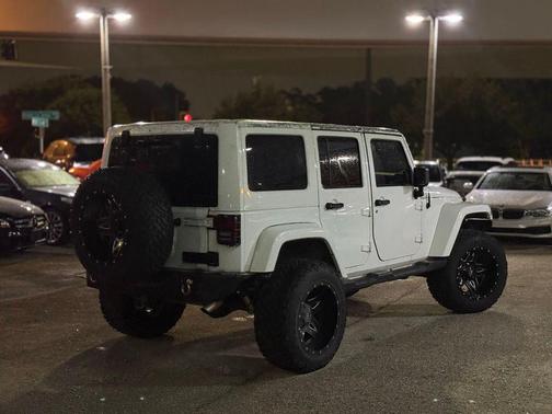 2013 Jeep Wrangler Unlimited Sahara