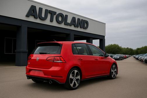 2015 Volkswagen Golf GTI 2.0T SE 4-Door