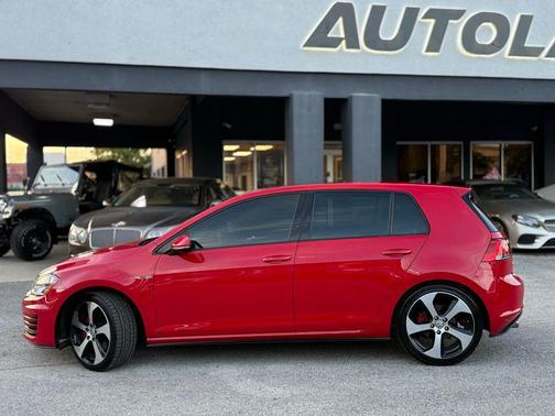 2015 Volkswagen Golf GTI 2.0T SE 4-Door