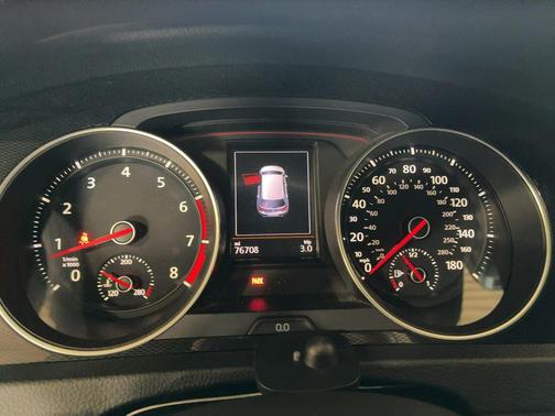 2015 Volkswagen Golf GTI 2.0T SE 4-Door