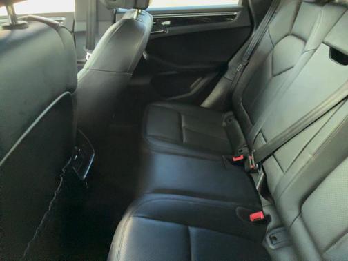 2018 Porsche Macan S