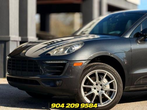 Gray 2018 Porsche Macan Macan