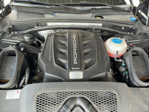2018 Porsche Macan S
