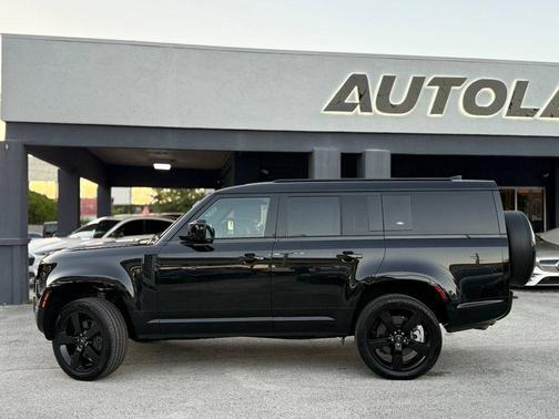 2024 Land Rover Defender 130 P400 X-Dynamic SE