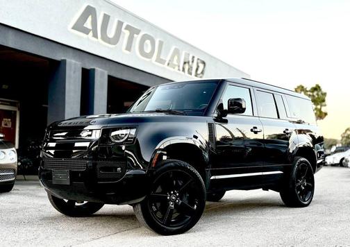 2024 Land Rover Defender 130 P400 X-Dynamic SE