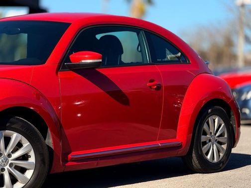 2019 Volkswagen Beetle 2.0T S