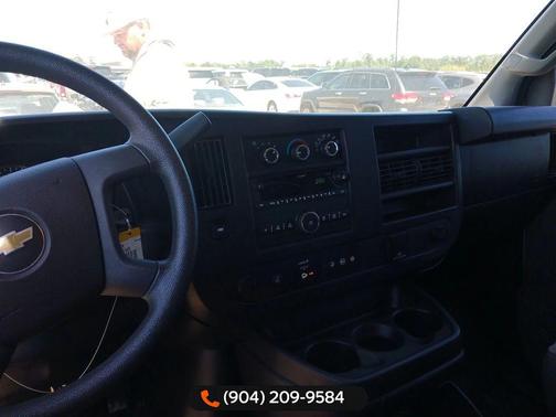 Summit White 2017 Chevrolet Express 2500 LS