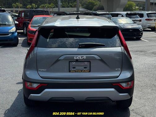 Gray 2026 Kia Niro LX