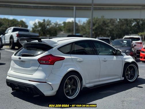 Frozen White 2017 Ford Focus RS Base