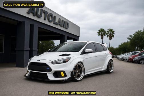 Frozen White 2017 Ford Focus RS Base