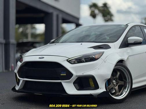 Frozen White 2017 Ford Focus RS Base