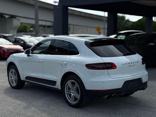 2017 Porsche Macan S