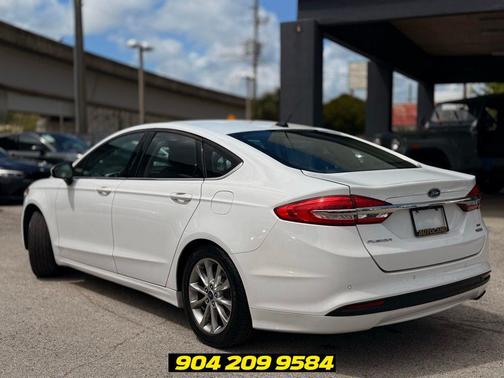 Oxford White 2017 Ford Fusion SE