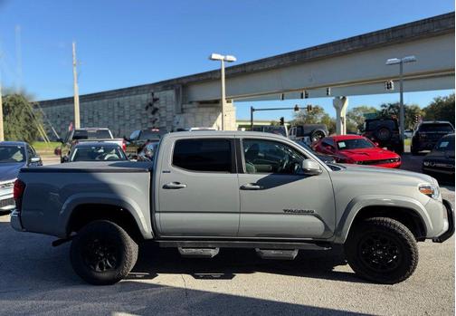 2020 Toyota Tacoma SR5