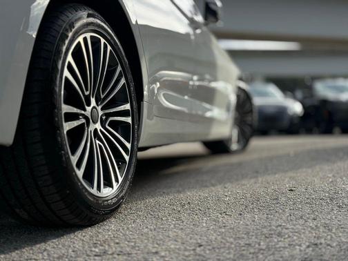 2019 BMW 530e iPerformance