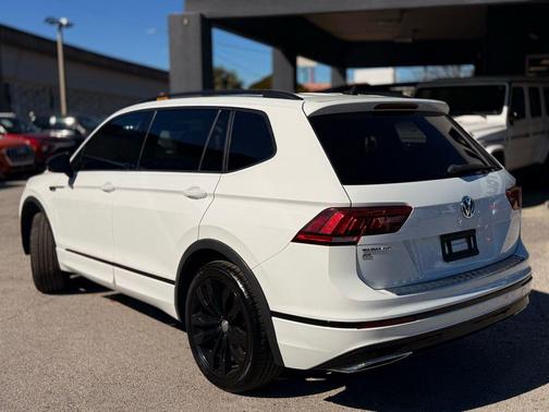 2021 Volkswagen Tiguan 2.0T SE R-Line Black