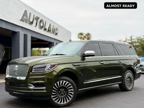 Green 2019 Lincoln Navigator L Black Label