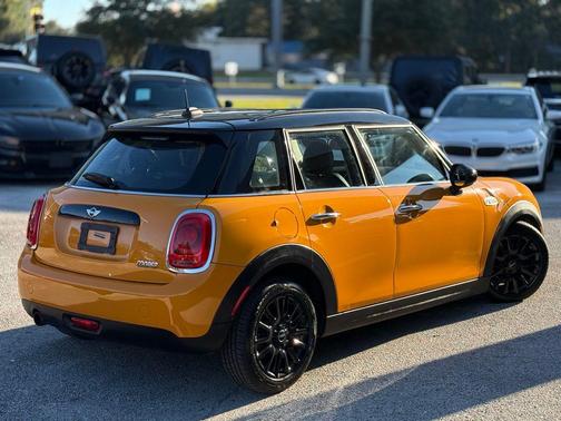 2017 MINI Hardtop Cooper
