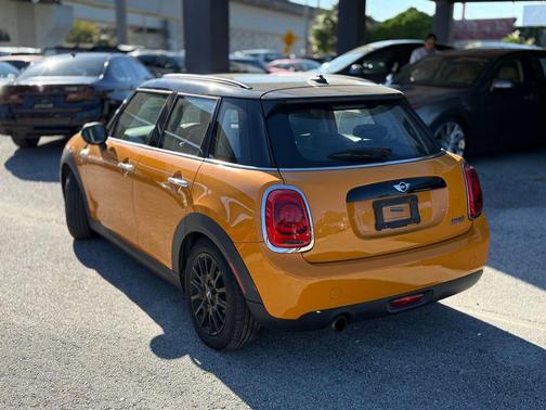 2017 MINI Hardtop Cooper