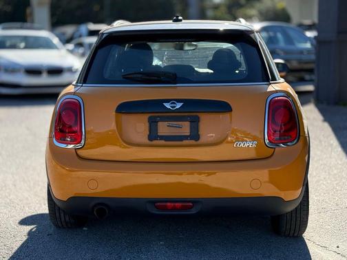2017 MINI Hardtop Cooper
