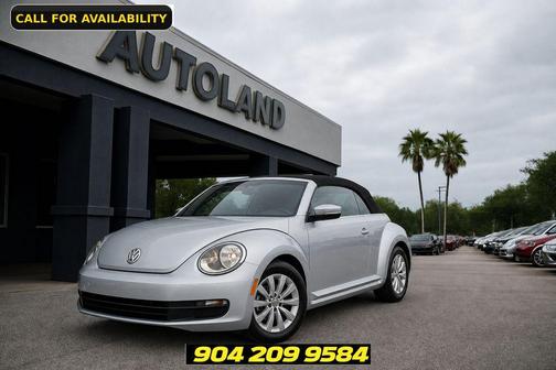 Reflex Silver Metallic/Black Roof 2015 Volkswagen Beetle 1.8T
