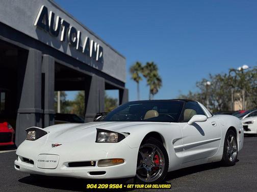 Arctic White 2000 Chevrolet Corvette Base