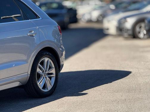 2018 Audi Q3 2.0T Premium Plus