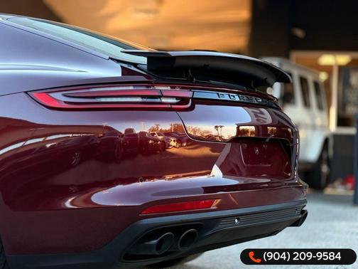 2020 Porsche Panamera 4