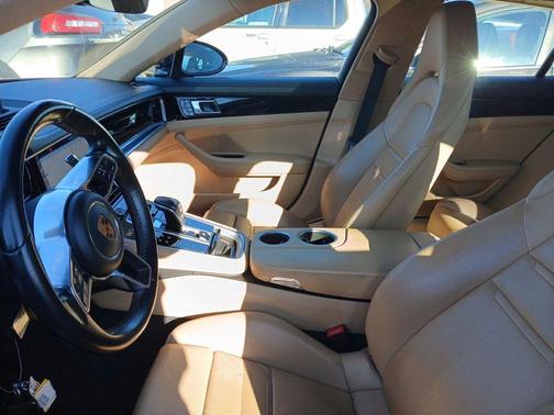 2020 Porsche Panamera 4