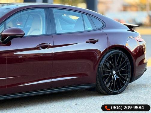 2020 Porsche Panamera 4
