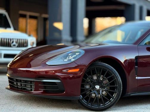2020 Porsche Panamera 4